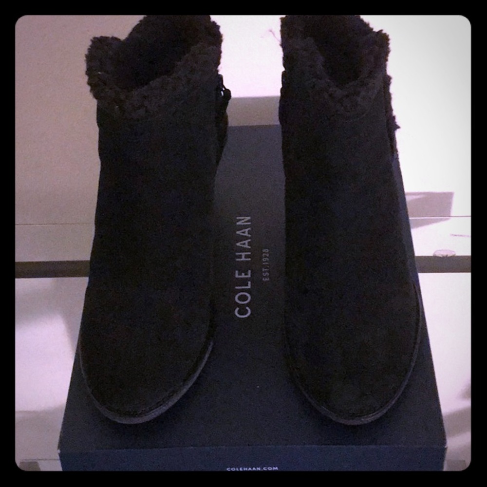 COLE HAAN Michelle Sl.Sh.ll booties.